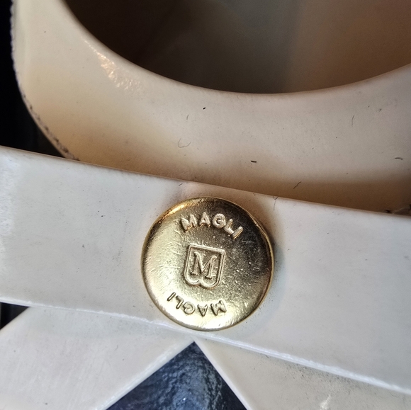 Bruno Magli Italy Bow Pumps Navy Cream Size 7 Preppy Coastal Chic Girlie - Picture 8 of 12